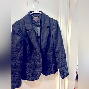 Taffeta fabric woven design blazer. Single breasted Long sleeves. (Good)